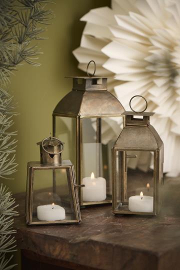 Laterne Alfred, mit Glas, flacher Schornstein, mit Aufhängung von Ib Laursen