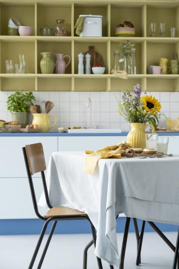 Tisch, Cafehaus Tisch, Balkontisch, Gartentisch, neu gearbeitet aus altem Holz, viereckig