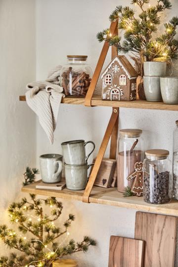 Kerzenhaus braun, Lebkuchenhaus Optik, mit Schneekristall, Keramik, lasiert