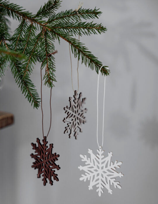 Holzanhänger Askeryd, Schneeflocke, beige