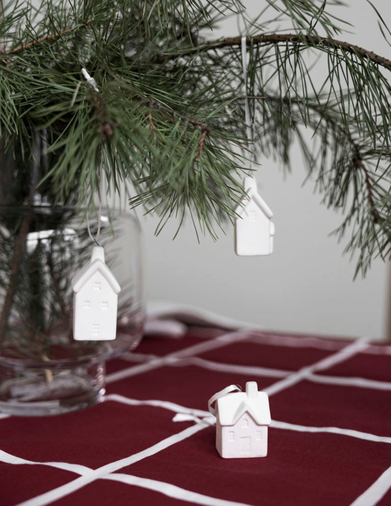 Keramikhaus Byhus 2, Anhänger, weiß