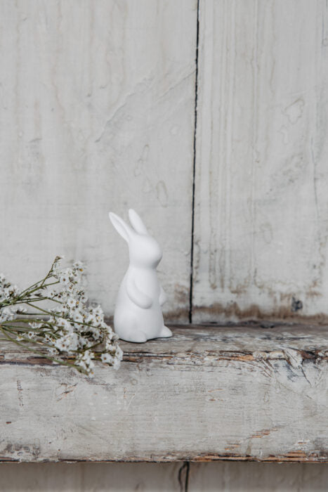 Osterhase Freja, weiß, Keramik von Storefactory