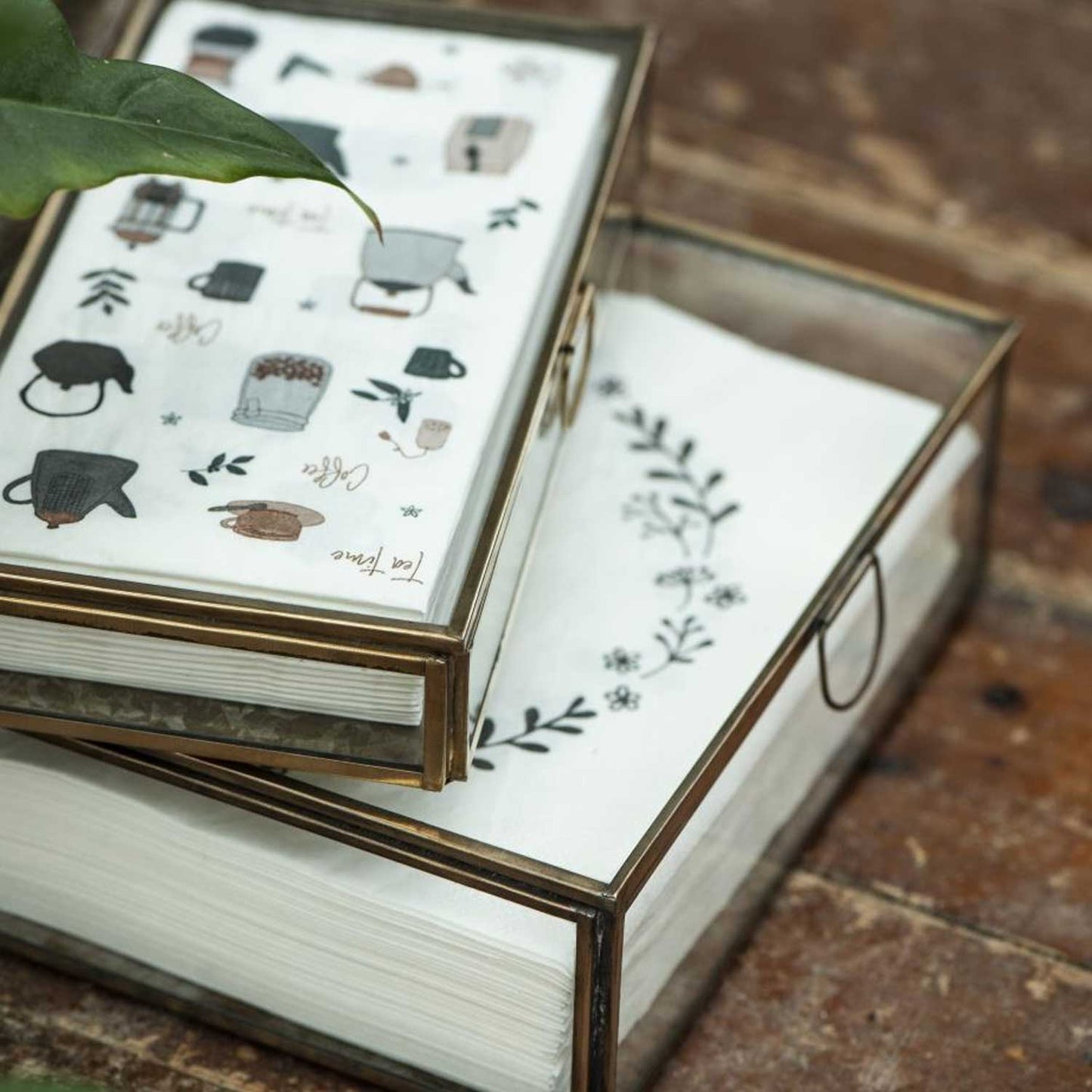 Servietten Set, cremé-schwarzer Blumenkranz 40x40cm 50 Stk.