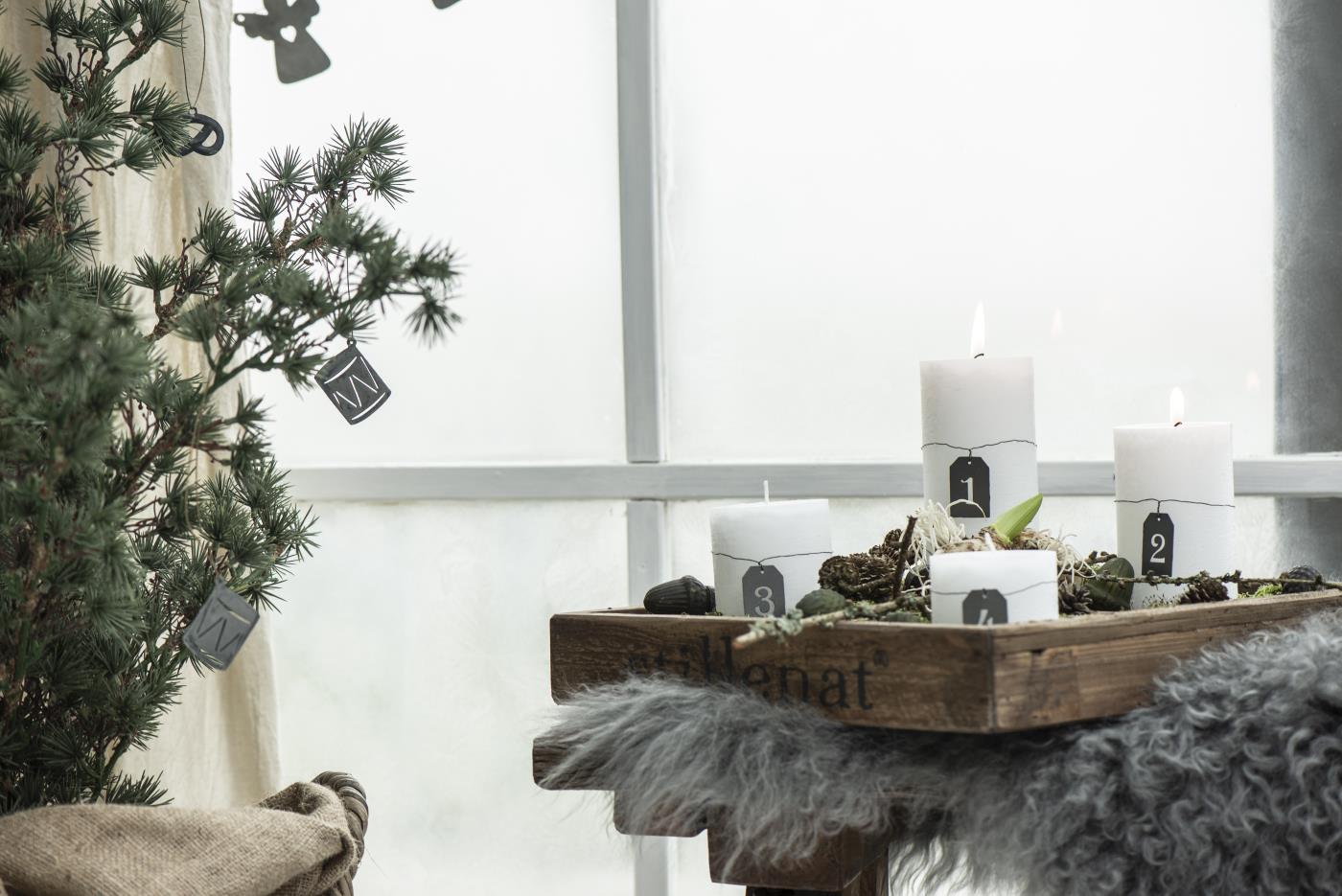 Stumpenkerze, 18cm hoch, weiß