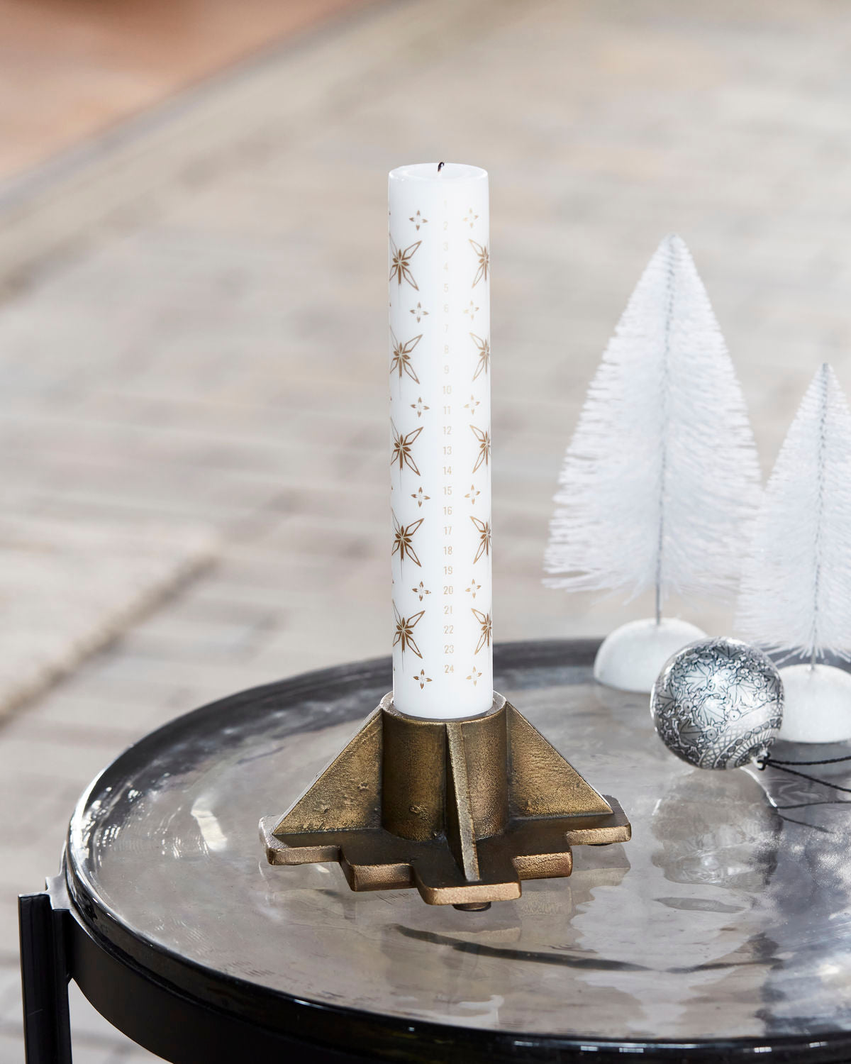 Kalenderkerze, Adventskerze, goldene Weihnachtssterne, dünn