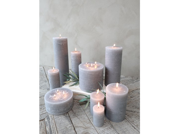 Stumpenkerze, Altarkerze, 3 Dochte, 15cm hoch, 15cm Durchmesser, grau, hell grau