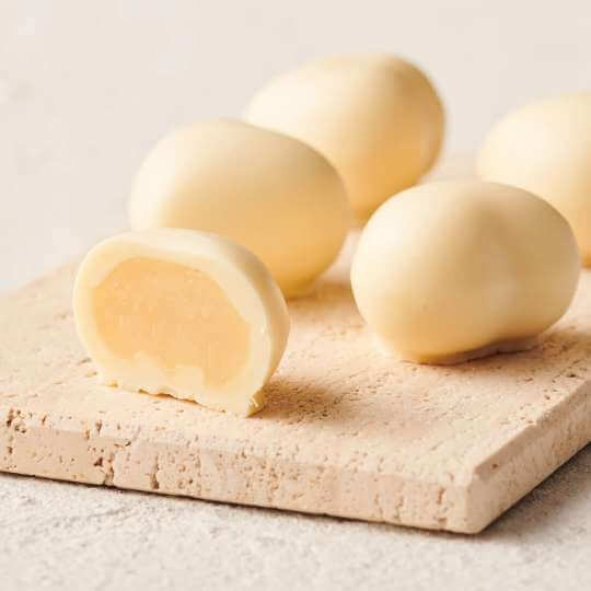 10 Trüffelpralinen in Herzform von Sawade: Vanille und Himbeere