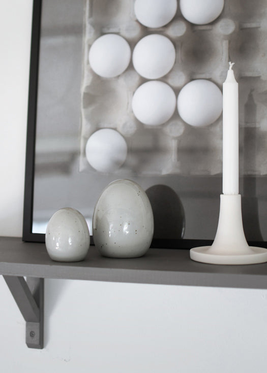 Osterei Bjuv, Keramik, grau, klein, gesprenkelt