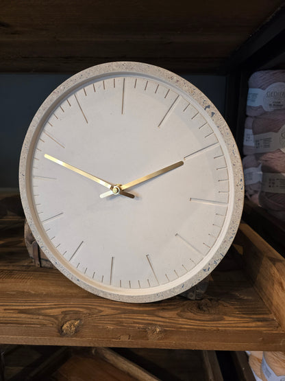 Sonderangebot - Terrazzo Uhr, Wanduhr, weiß, goldene Zeiger