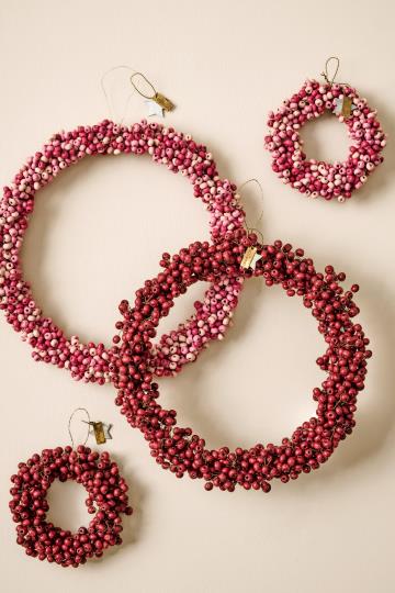 Kranz, rote Holzperlen, handgefertigt, außen: Ø: 10cm, innen Ø: 4 cm