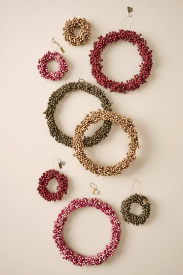 Kranz, rote Holzperlen, handgefertigt, außen: Ø: 10cm, innen Ø: 4 cm