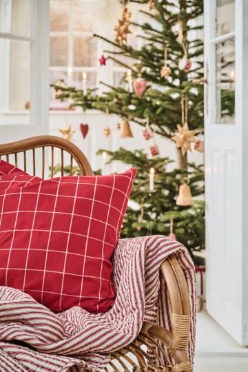 Kissenbezug Silja, rot, große naturfarbigen Karos, 50x50cm