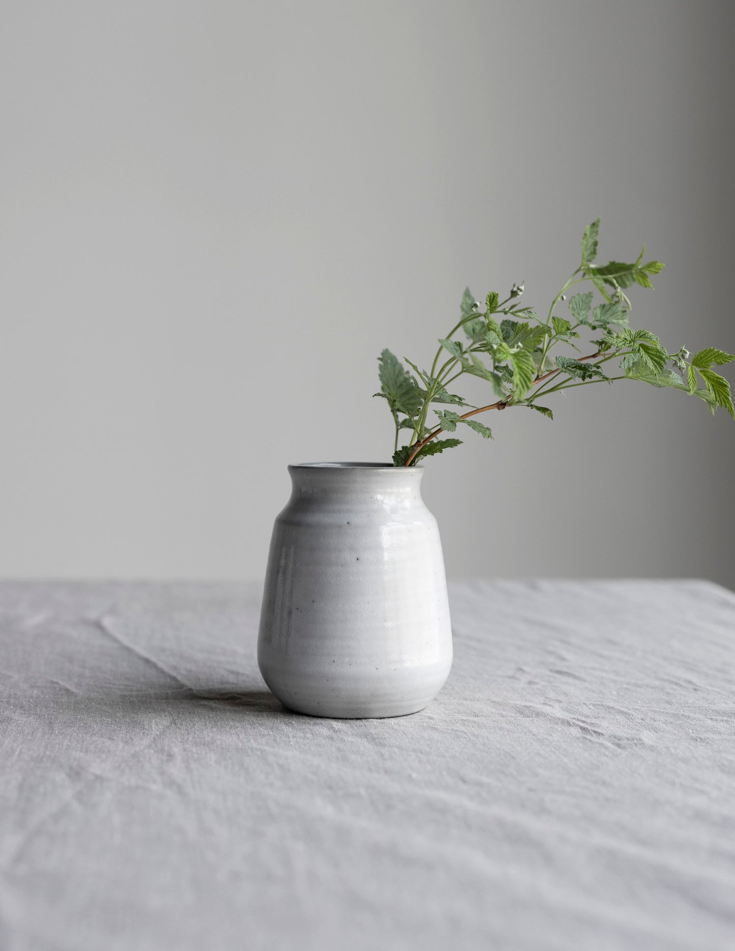 Vase Kippholmen, grau, klein von Storefactory