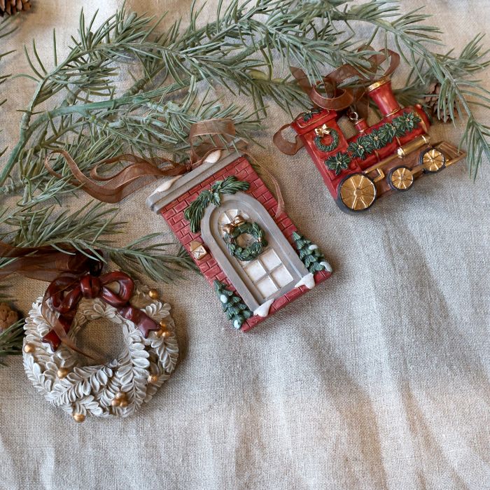 Anhänger Noël, 3er Set, Lok, Türkranz und dekorierte Haustür