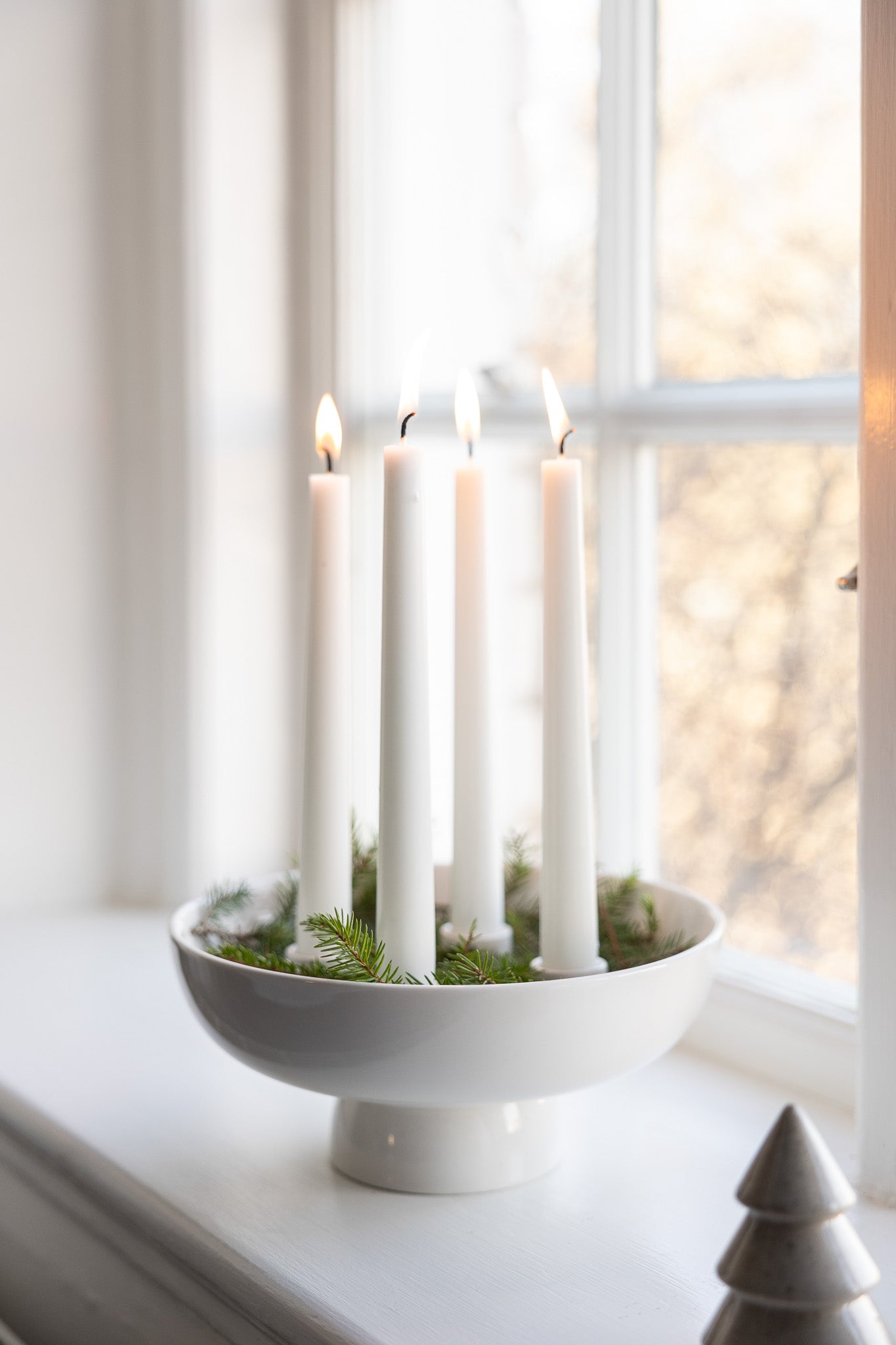 Kerzenleuchter Granhammar, 4 Kerzen, rund, mit Fuß, weiß
