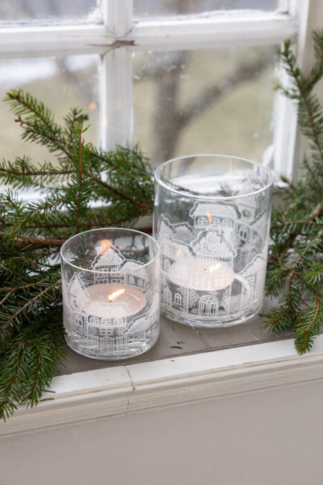 Kerzenhalter, Teelichthalter Byhult, graviert, Dorf, groß