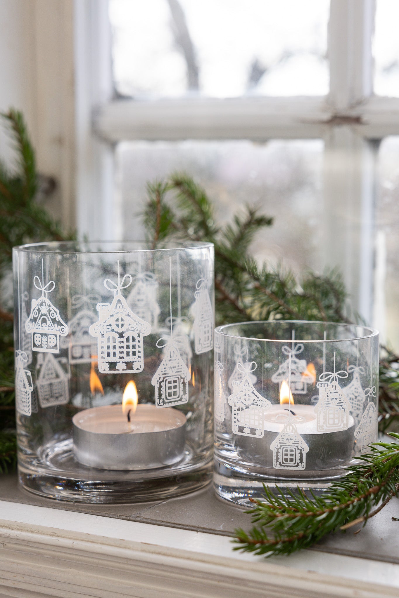 Kerzenhalter, Teelichthalter, Husvik, graviert, Girlande, klein