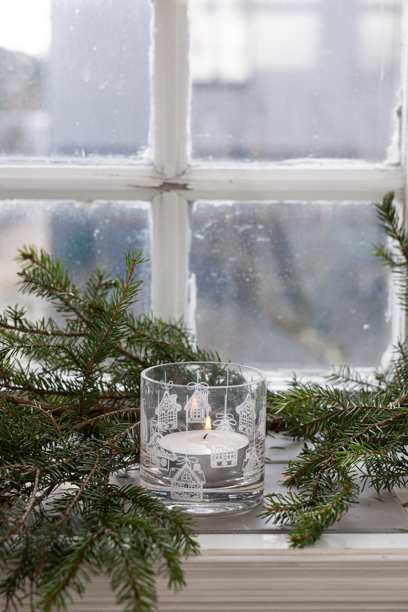 Kerzenhalter, Teelichthalter, Husvik, graviert, Girlande, klein
