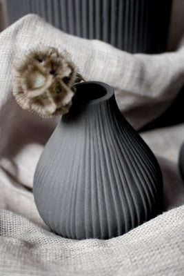 Keramikvase Ekenäs, Zwiebelform, klein, dunkel grau
