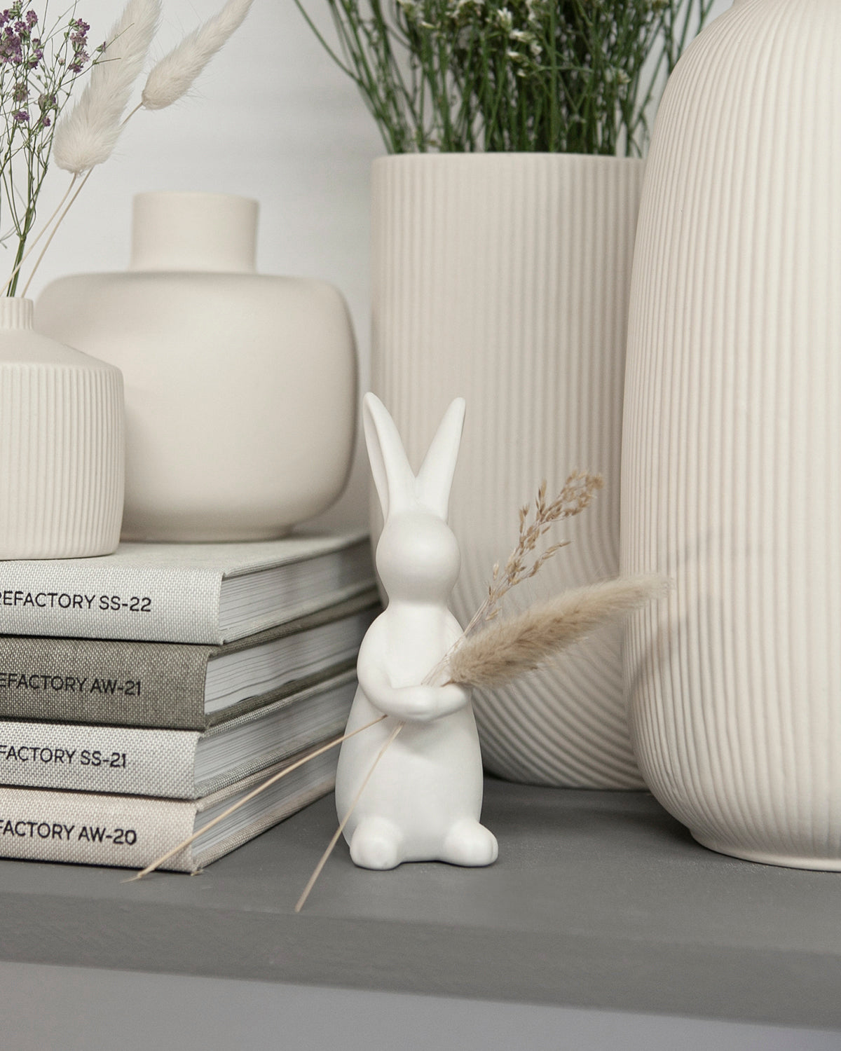 Osterhase Ida, Keramik, weiß, stehend